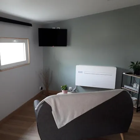 Charmant Studio 35m² Au Calme Proche Du Circuit Apartment