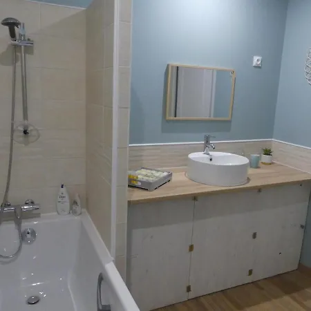 Charmant Studio 35m² Au Calme Proche Du Circuit *